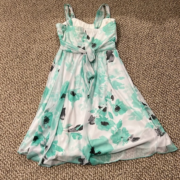 Maurice’s light green and white size small dress - Picture 6 of 6